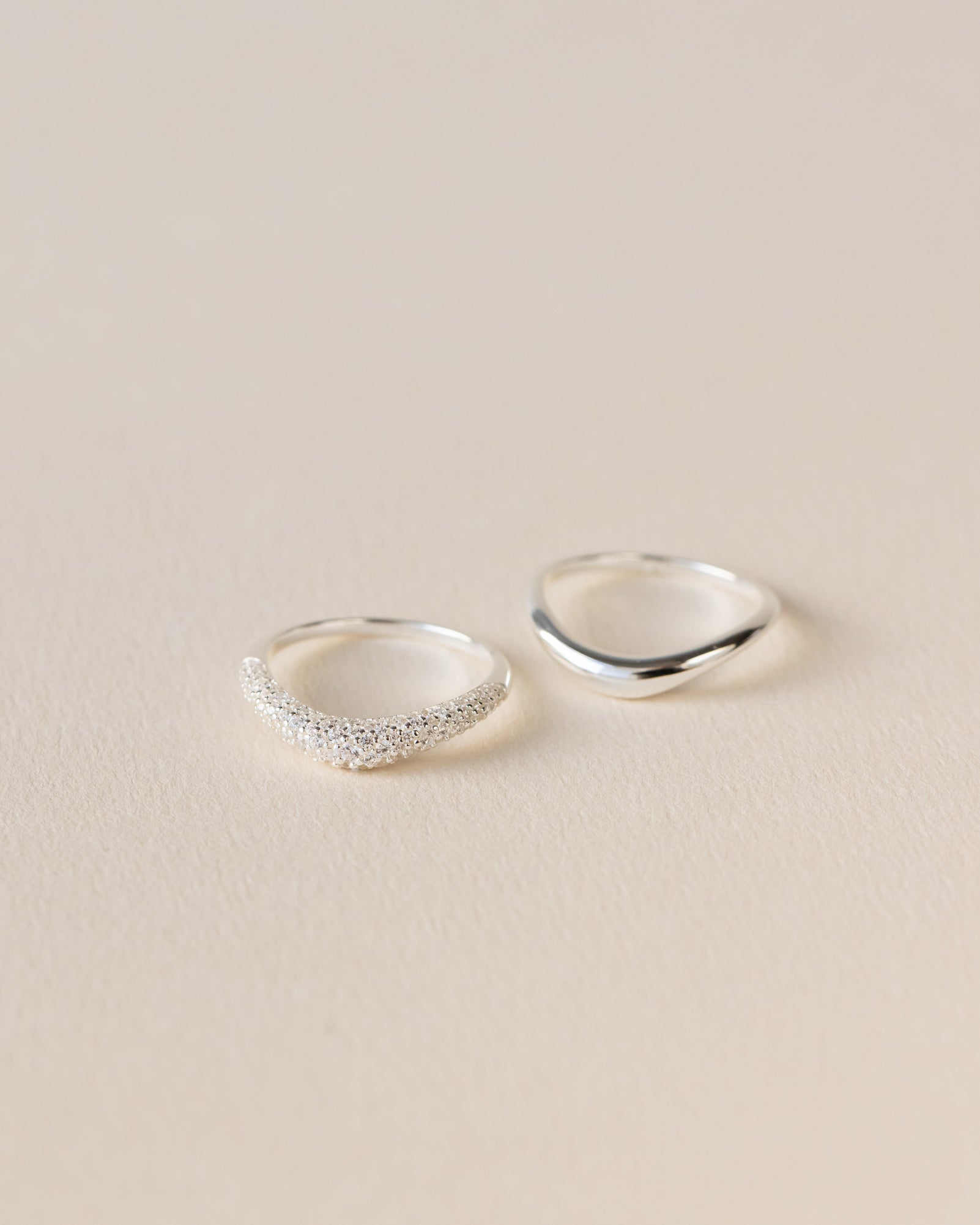 Pavé Flow Ring Set