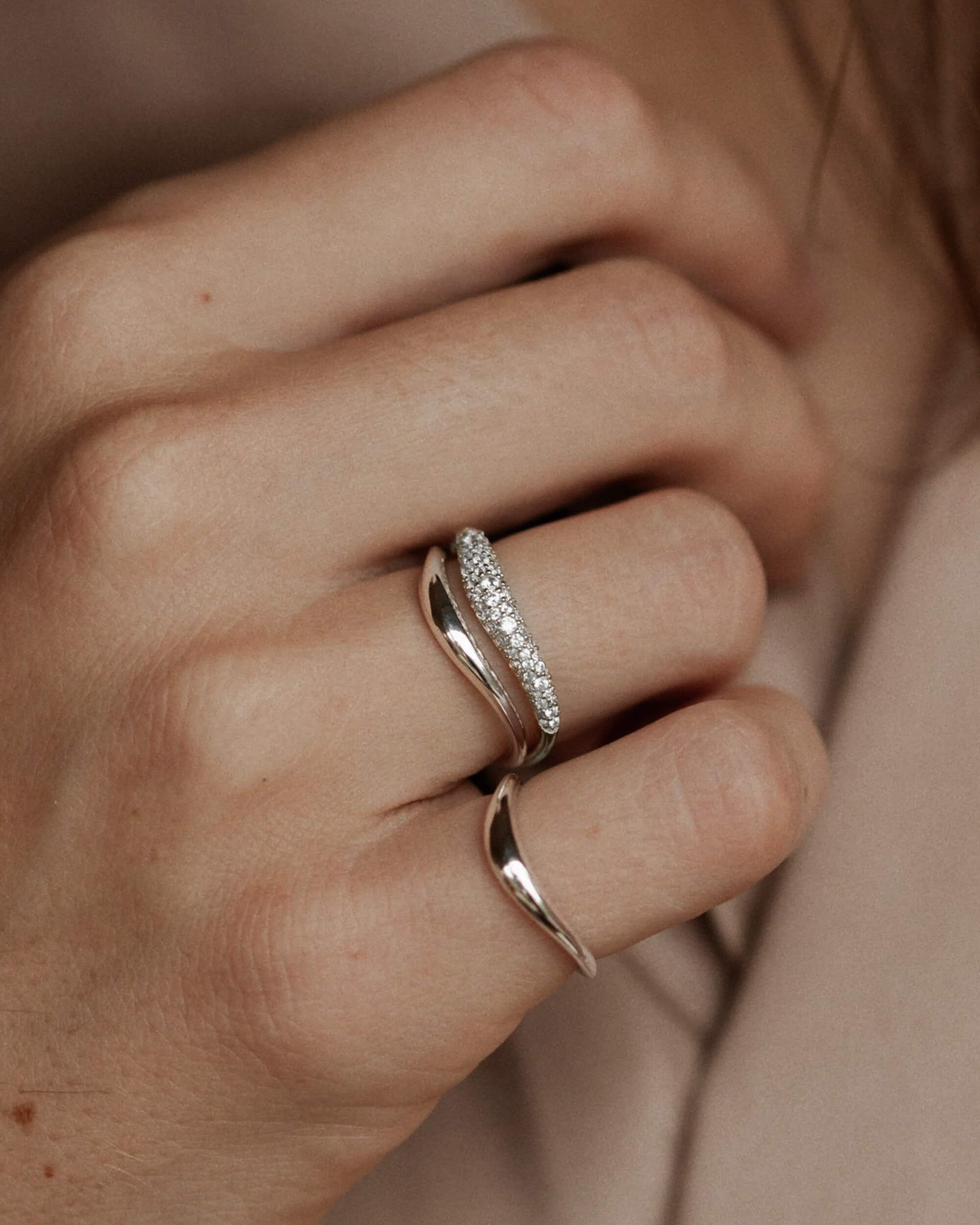 Pavé Flow Ring Set