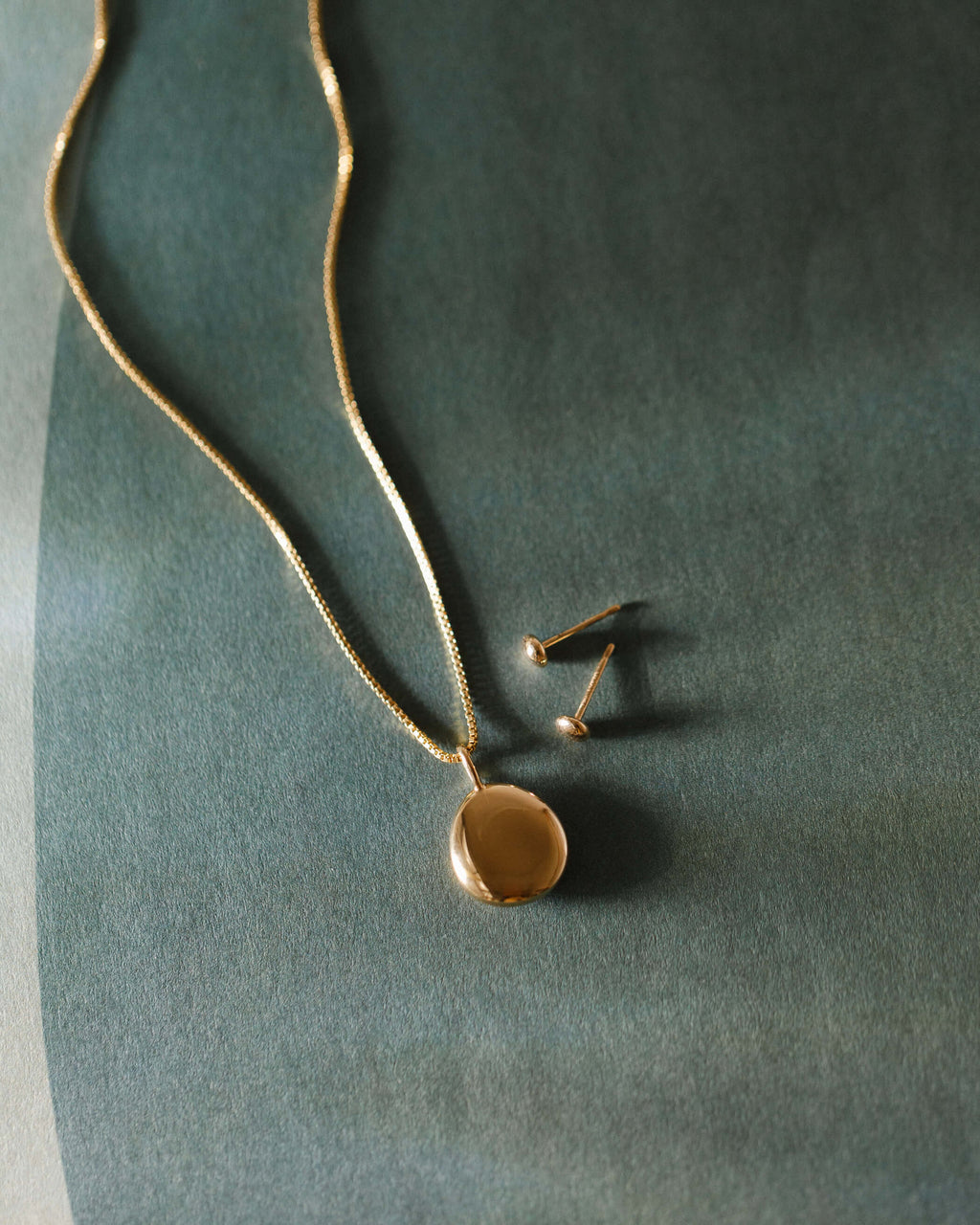 Tiny Pebble Studs