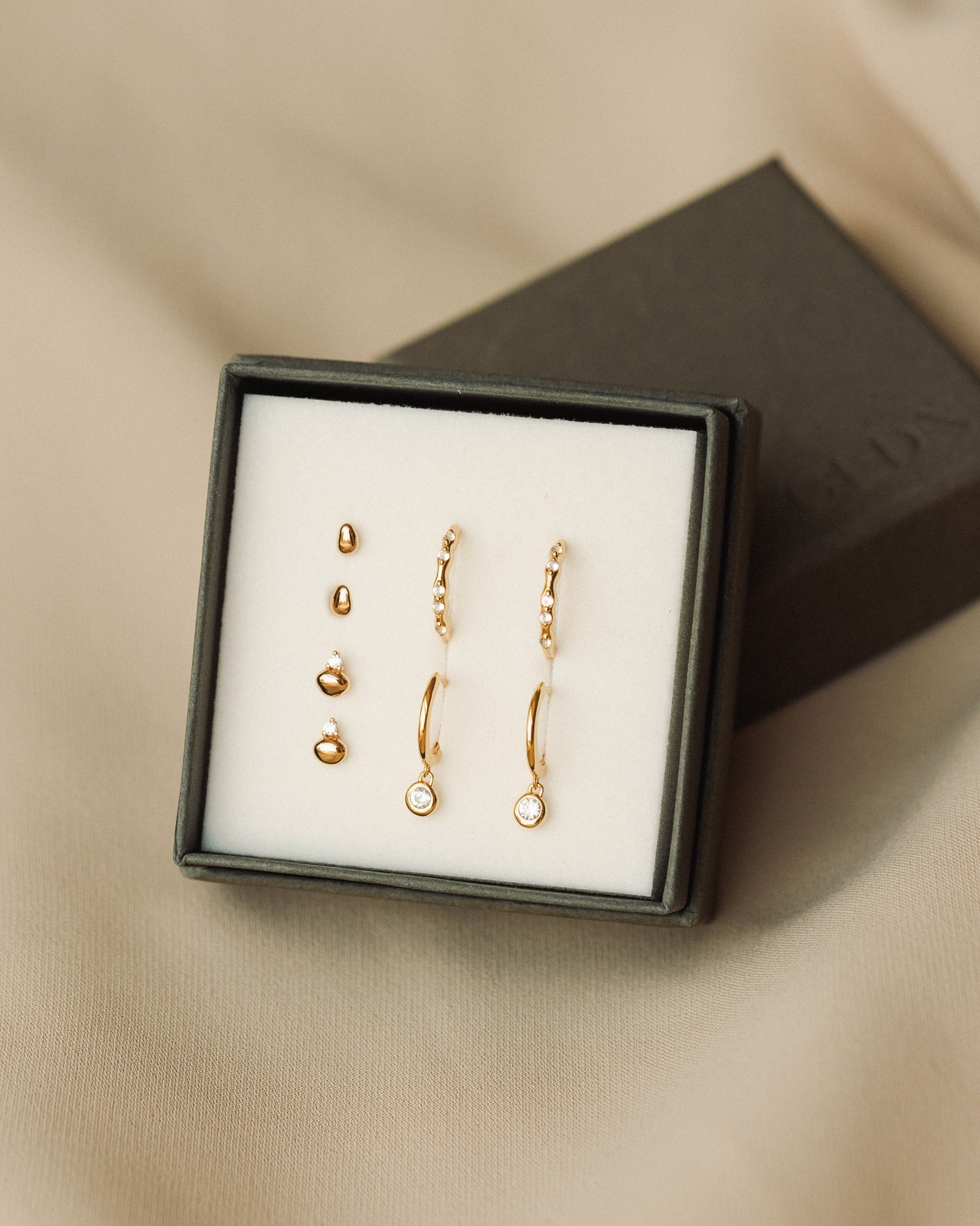 Gaia Hoops