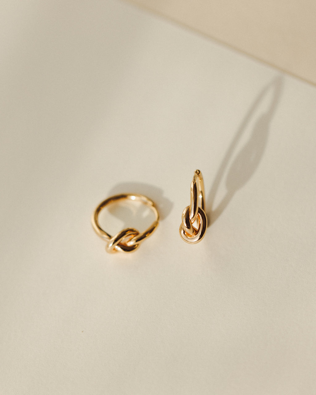 Eternal Knot Hoops