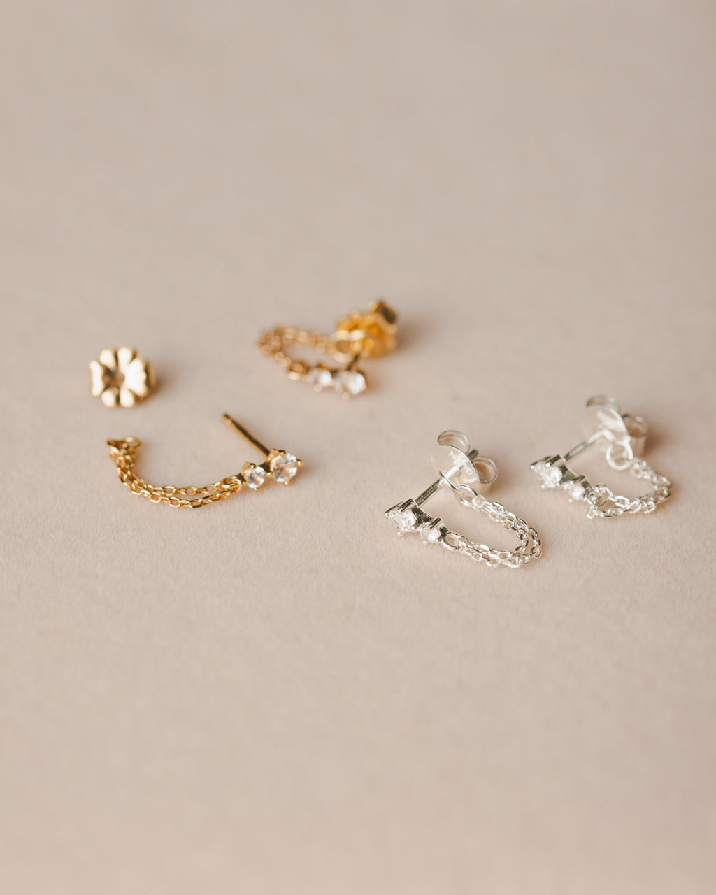 Nyx Chain Studs